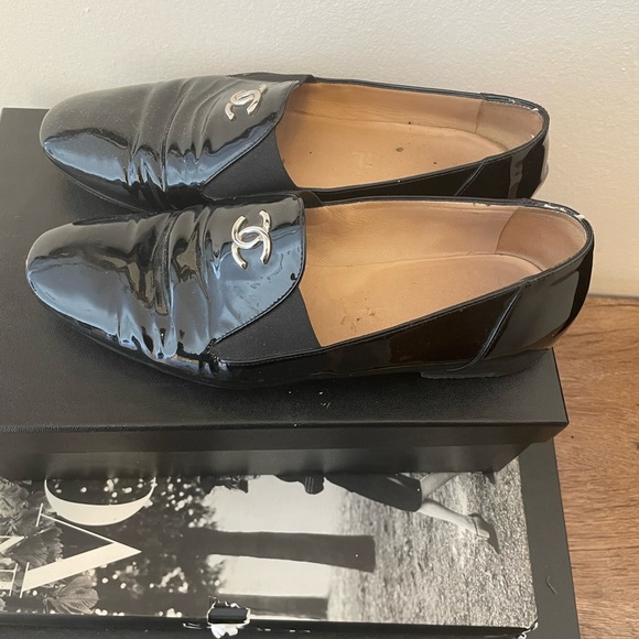 Chanel black patent leather loafers - Picture 7 of 9